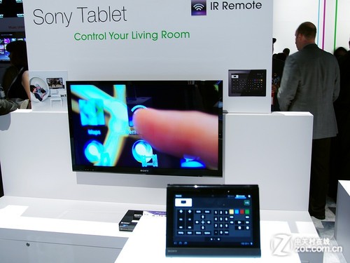 “3377官网”大学生跳广场舞《远走高飞》神舞步碾压大妈 金志文转发点赞(图4)